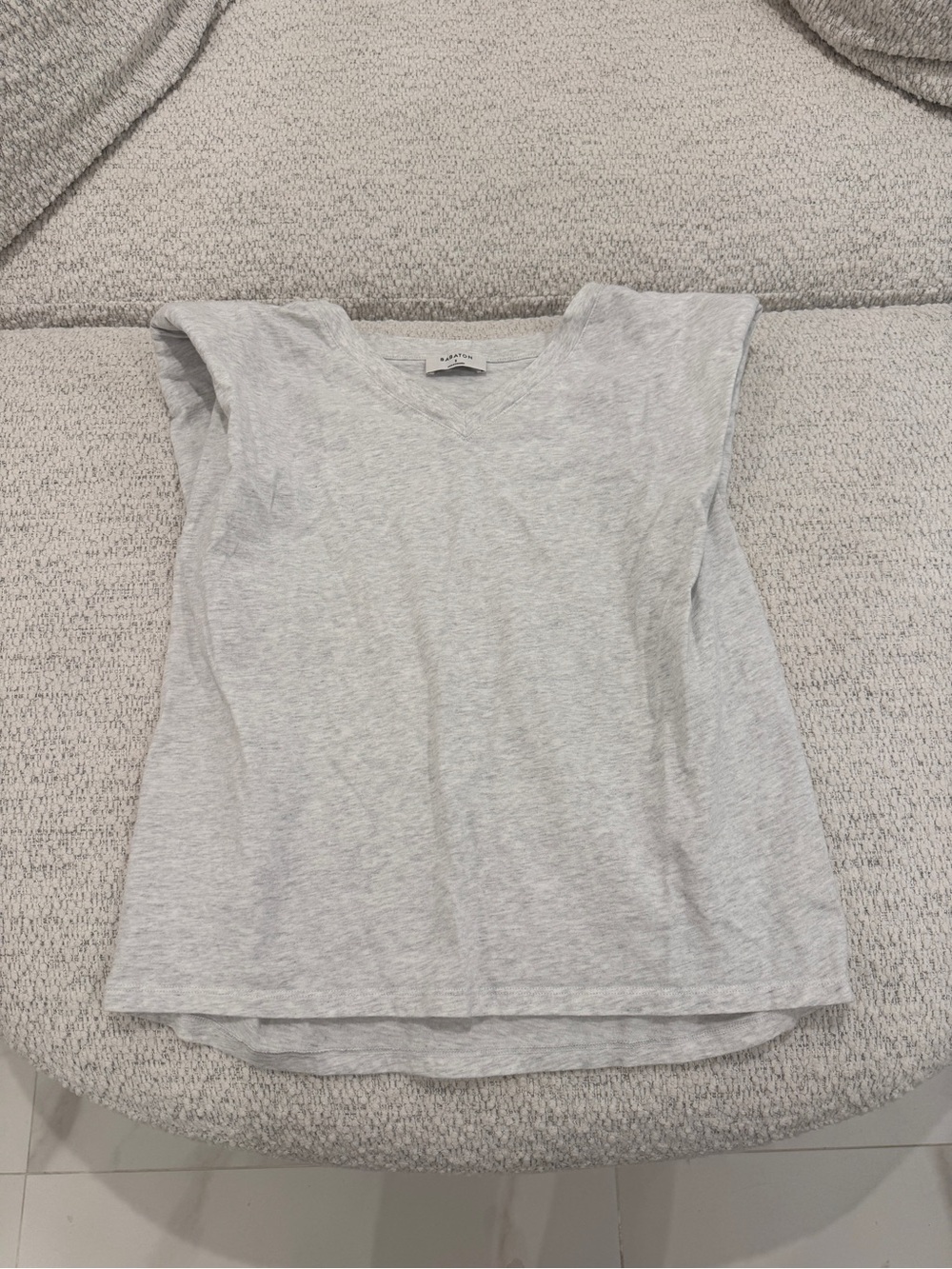 Aritzia Babaton Women's Light Gray Shoulder Padded Top